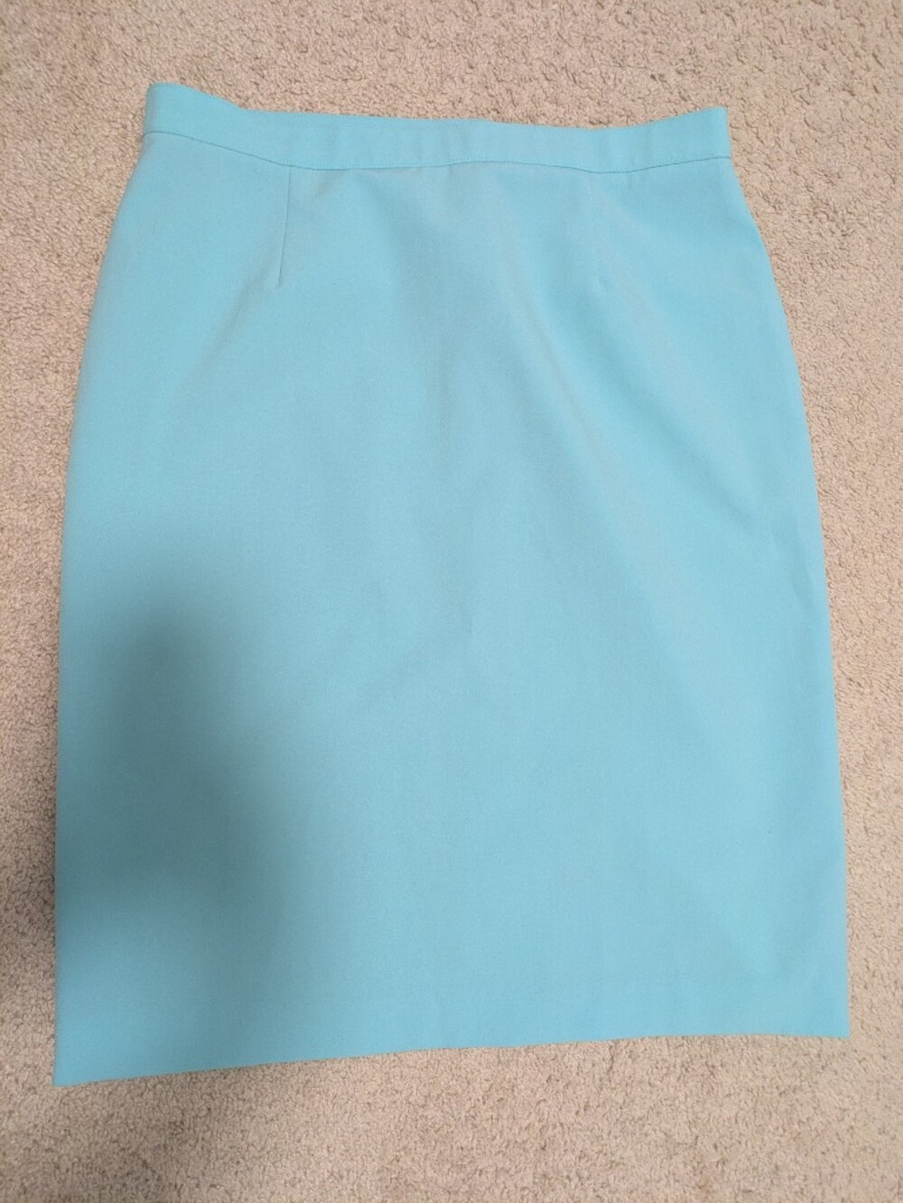 Like New Liz Baker Light Aqua Pencil Skirt Size 12P Midi Back Slit Office
